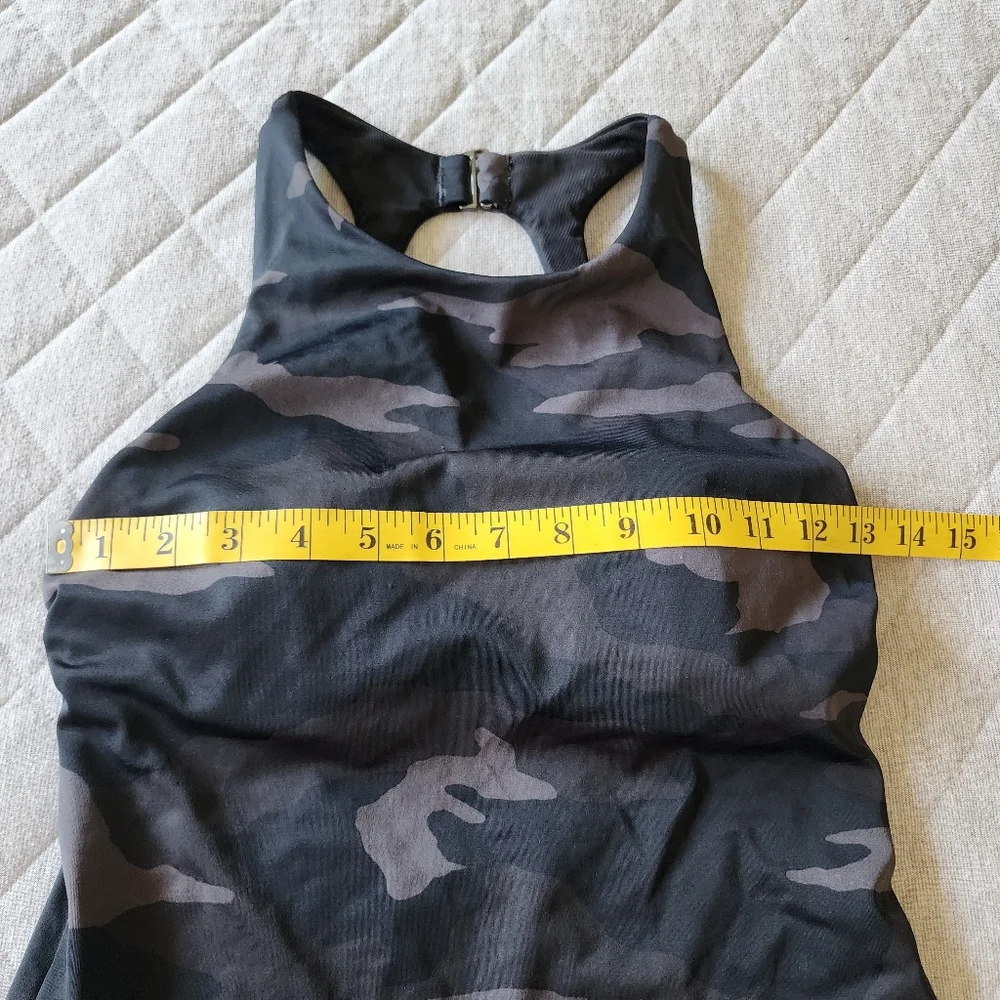 Athleta‎ Freestyle Camo Tankini Size 32 B/C